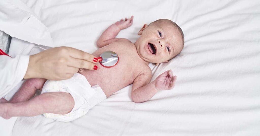 Primeira consulta com o pediatra: o que esperar e como se preparar