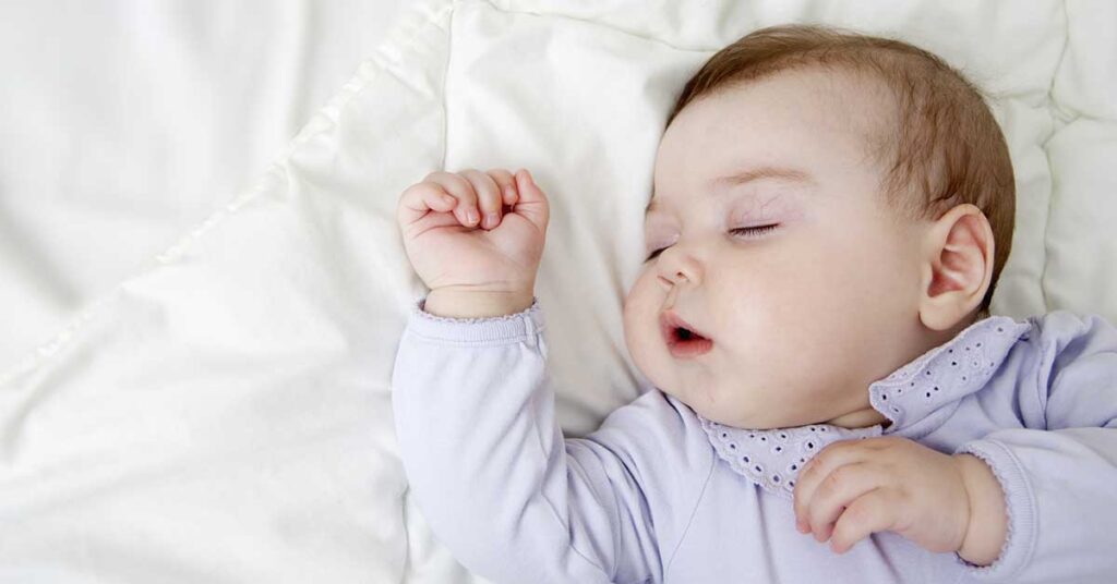Travesseiro para bebê: é seguro? Quando e como usar